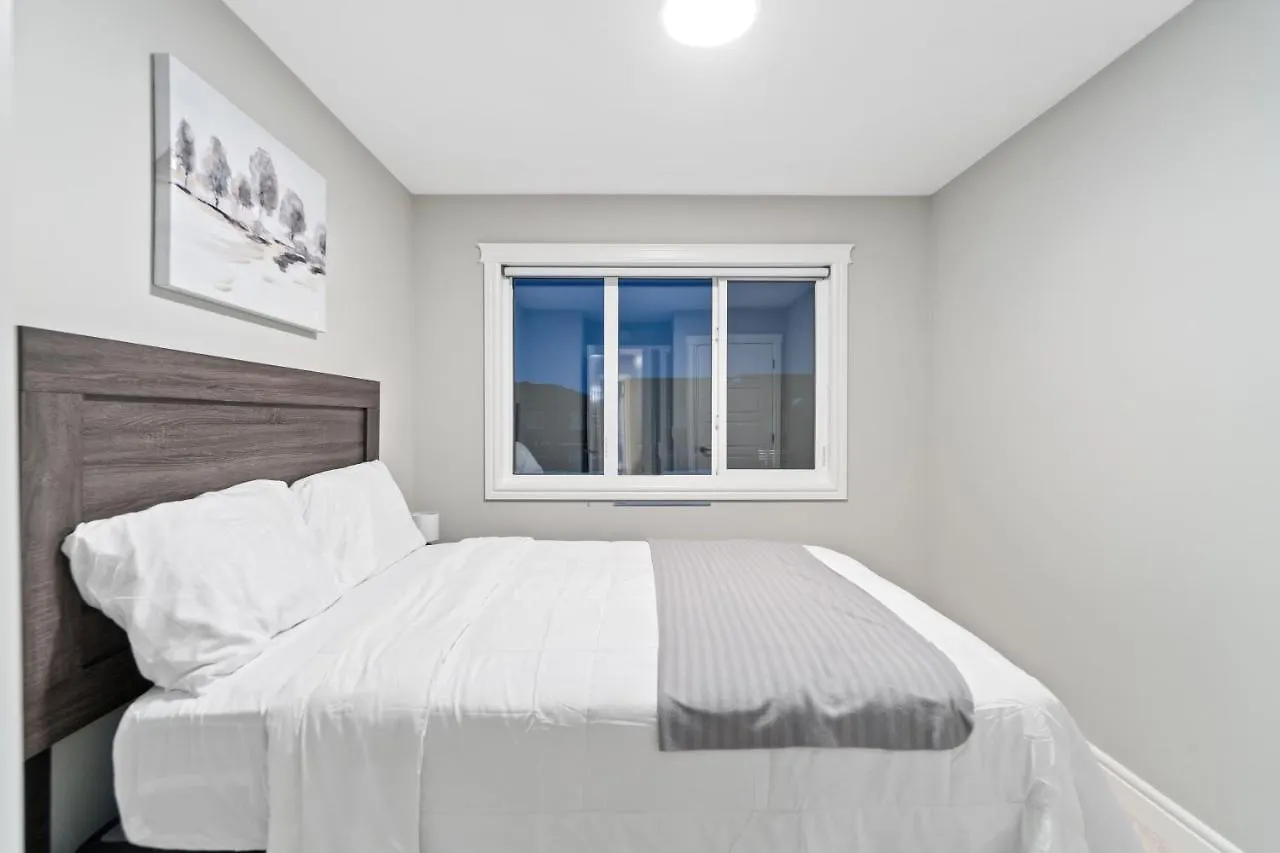 Stylish Home Base For Short Or Long Stays Edmonton 0*,  Canadá