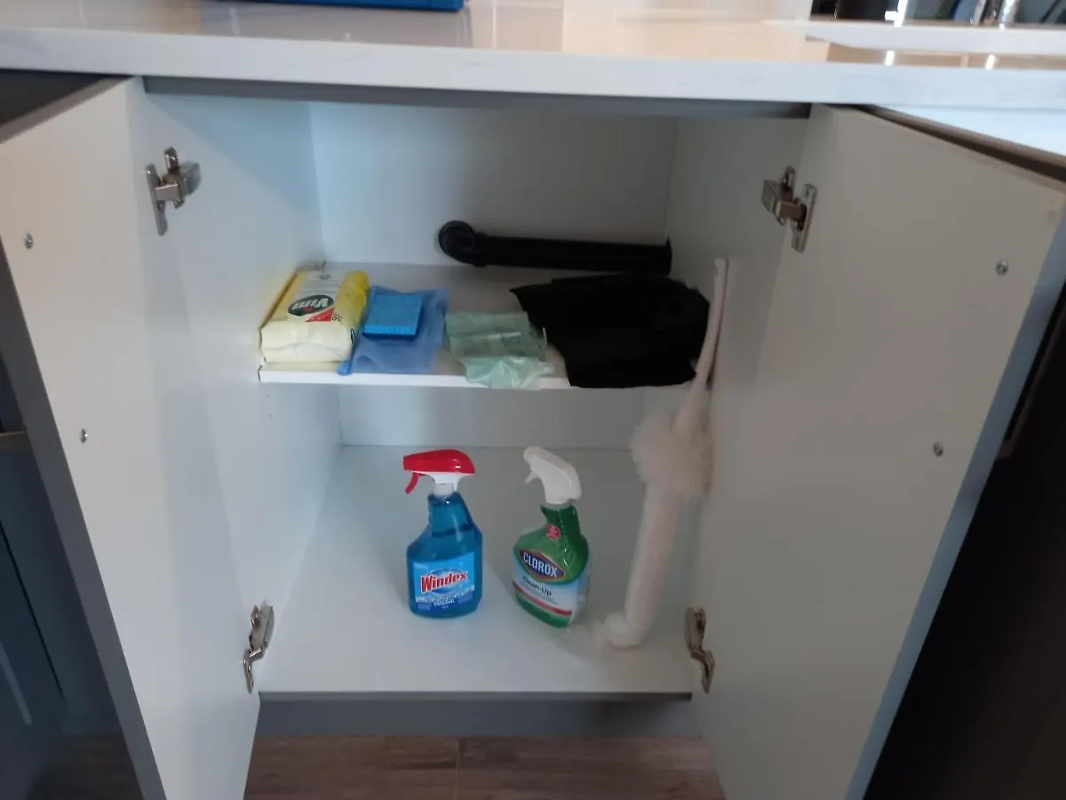 Stylish Home Base For Short Or Long Stays Edmonton