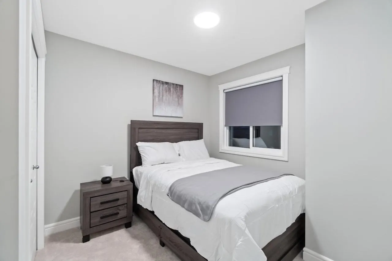 度假居 Stylish Home Base For Short Or Long Stays 埃德蒙顿 加拿大